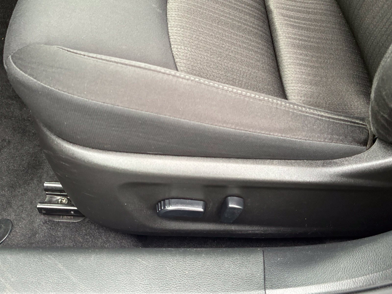 Used 2025 Nissan Altima 2.5 SV FWD image 14