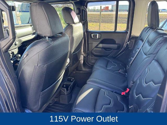 Used 2022 Jeep Wrangler Unlimited Sahara w/ Cold Weather Group image 13