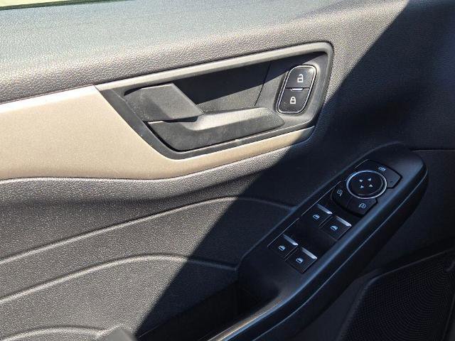 Certified 2022 Ford Escape SE FWD image 21