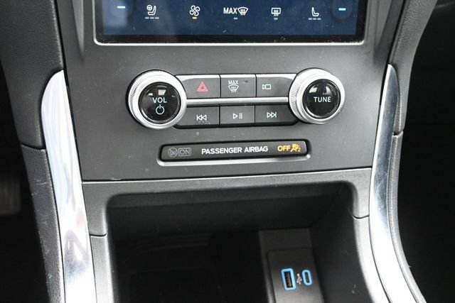 Certified 2024 Ford Edge Titanium w/ Equipment Group 301A AWD/4WD image 17
