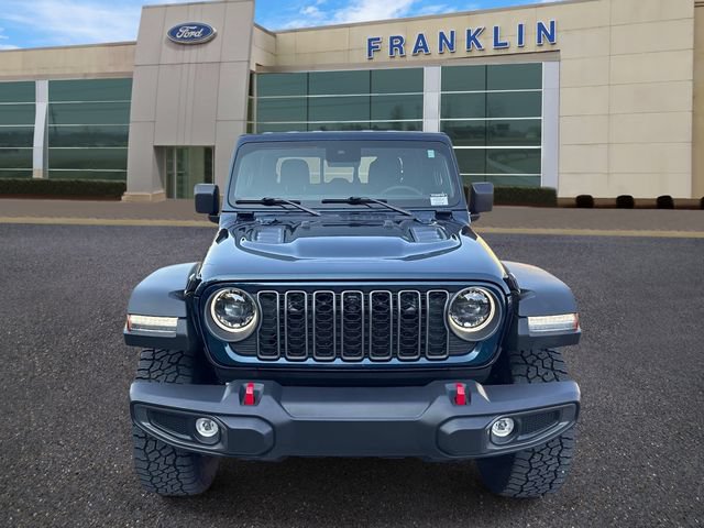 Used 2025 Jeep Gladiator Rubicon w/ Safety Group AWD/4WD image 2