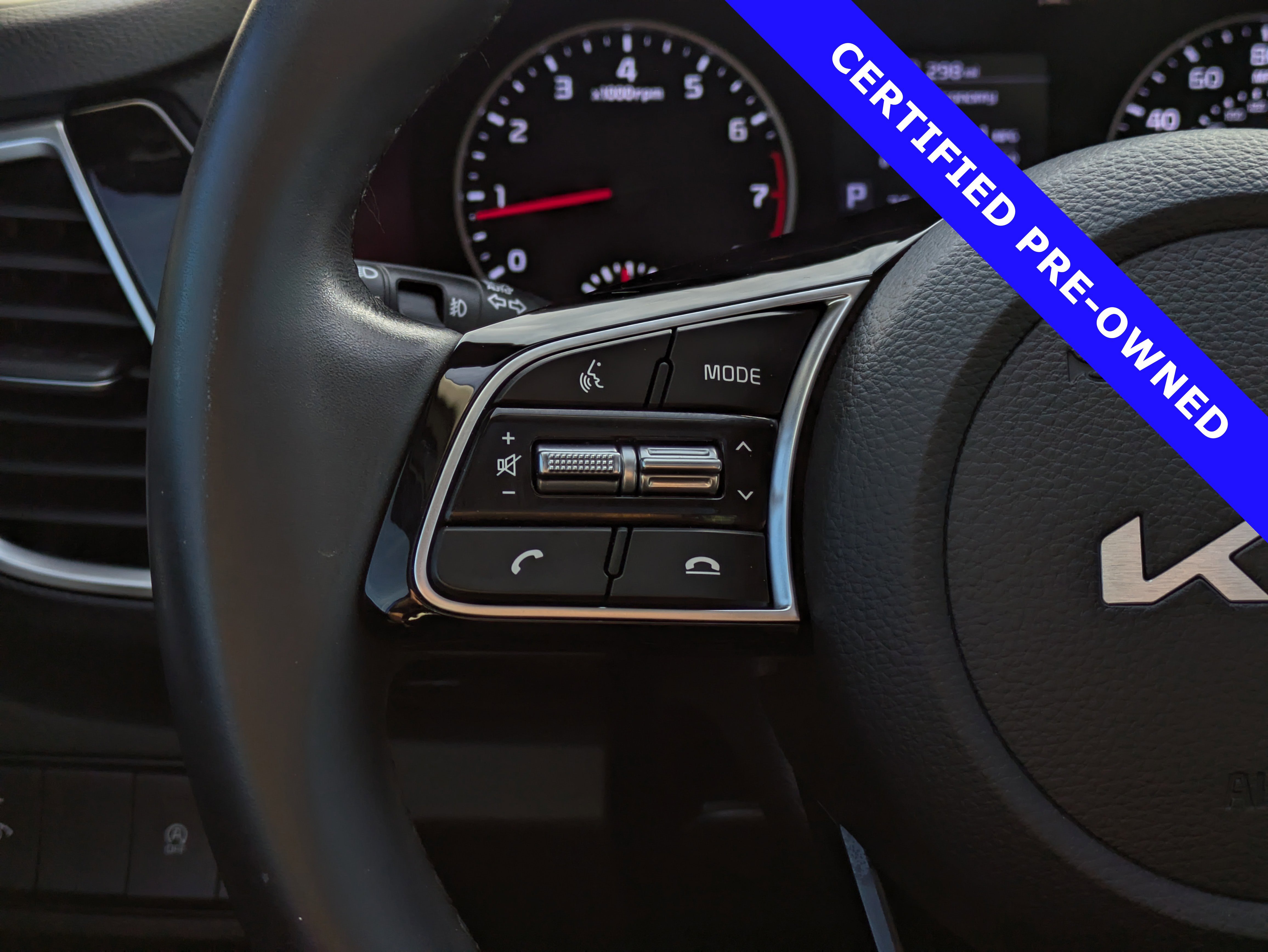 Used 2022 Kia Seltos EX image 25