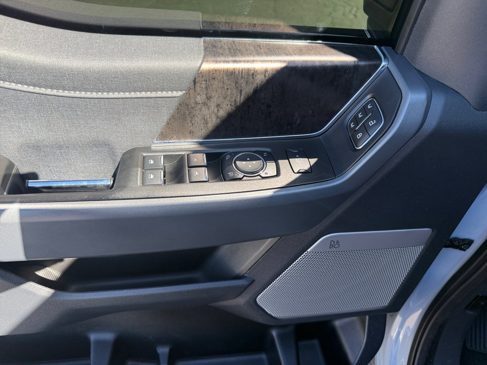 Certified 2024 Ford F250 Lariat w/ Lariat Ultimate Package image 13