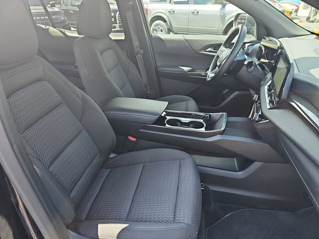 Used 2025 Chevrolet Equinox LT FWD image 12