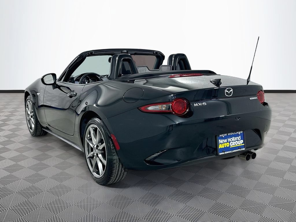 Used 2022 MAZDA MX-5 Miata Grand Touring w/ Weather Package RWD image 8