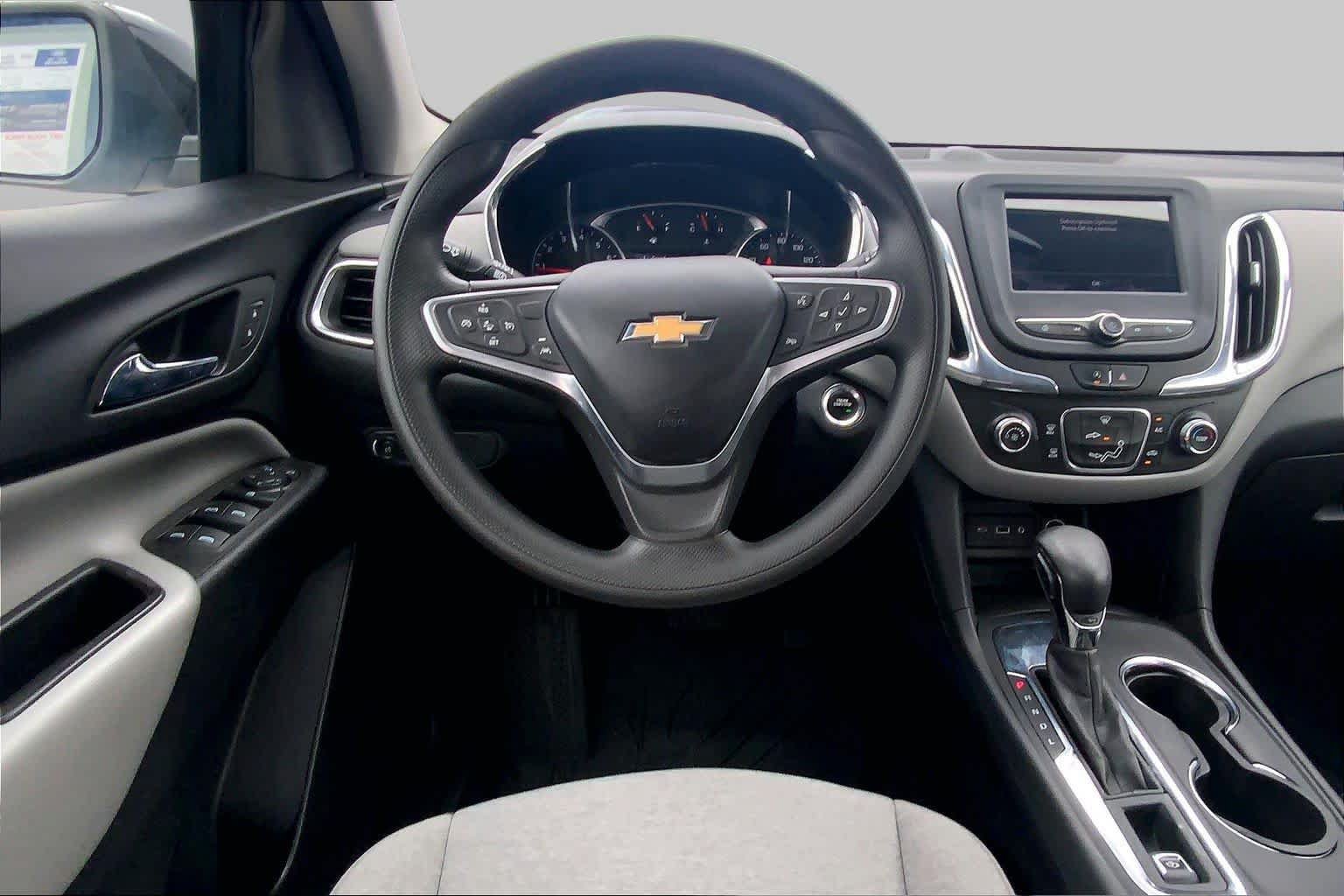 Used 2023 Chevrolet Equinox LS w/ LS Convenience Package FWD image 6