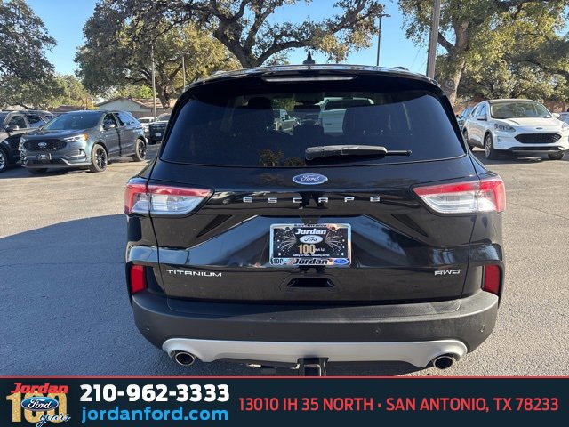 Certified 2022 Ford Escape Titanium w/ Titanium Elite Package image 3