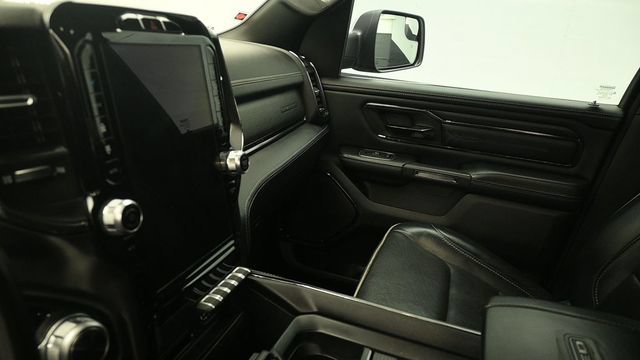 Used 2022 RAM 1500 Limited w/ Body Color Bumper Group AWD/4WD image 26