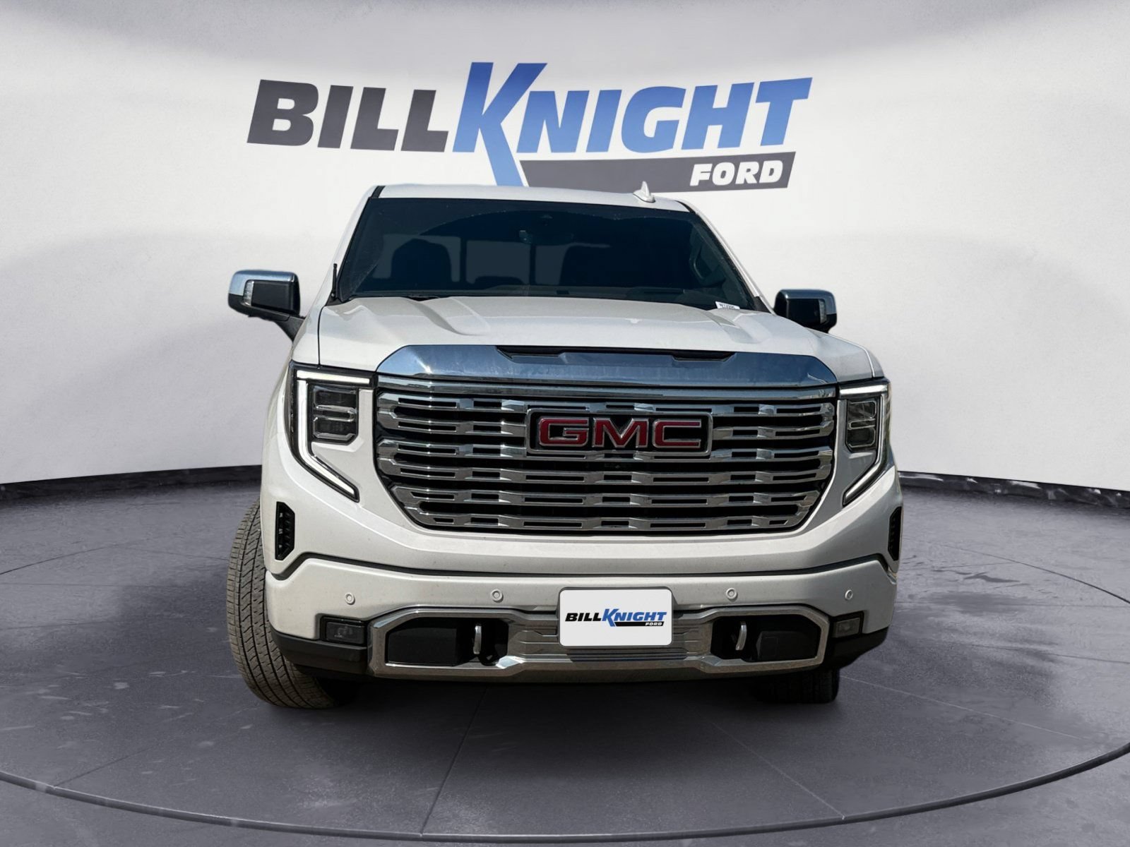 Used 2025 GMC Sierra 1500 Denali w/ Denali Reserve Package AWD/4WD image 8
