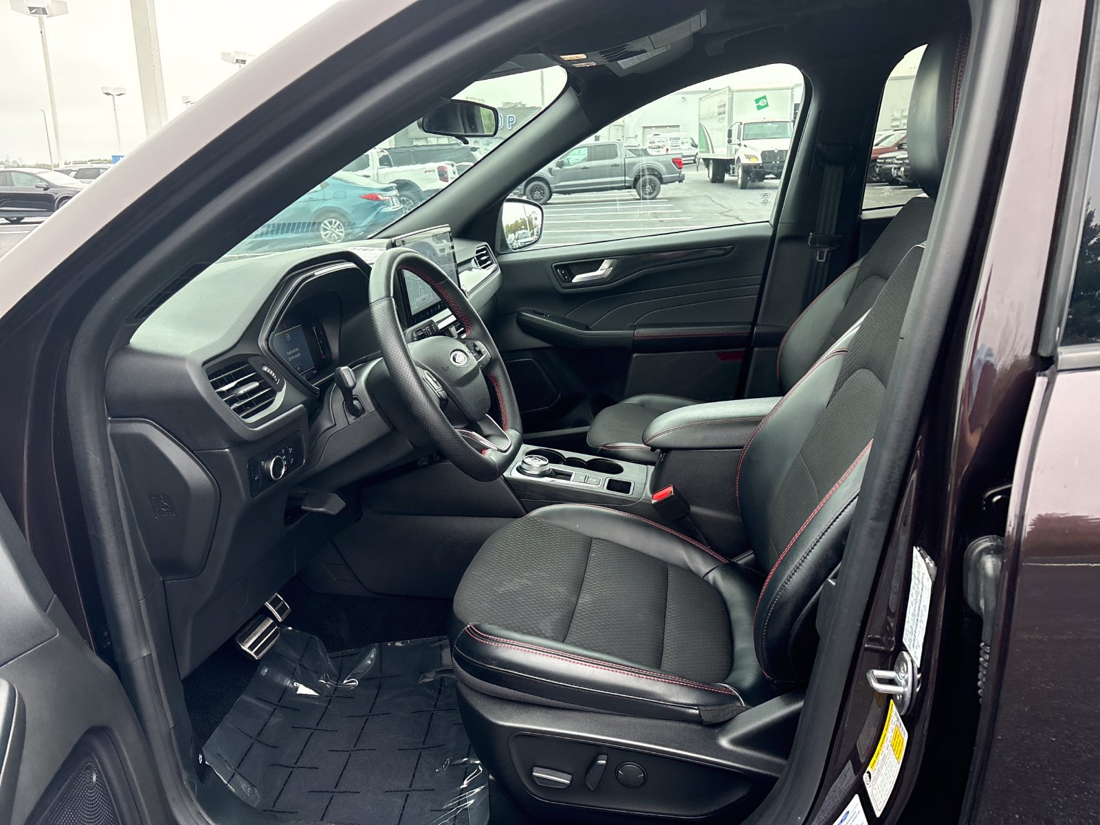 Certified 2023 Ford Escape ST-Line w/ Tech Pack #1 AWD/4WD image 30