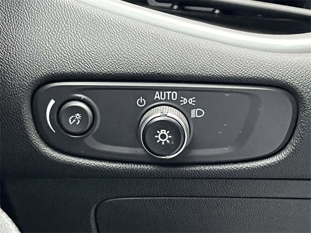 Used 2023 Chevrolet Malibu LT image 28