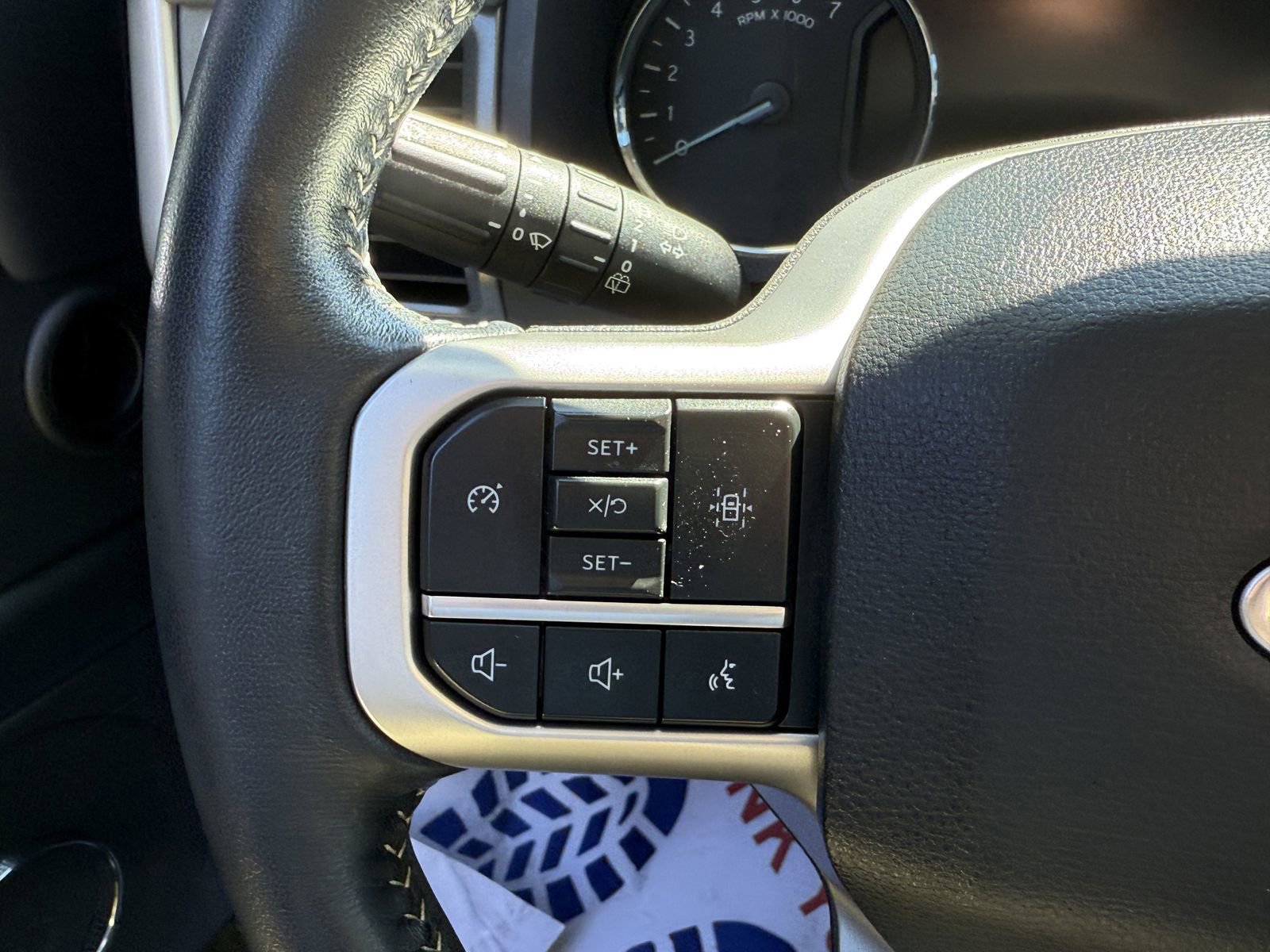 Certified 2024 Ford Expedition XLT image 27