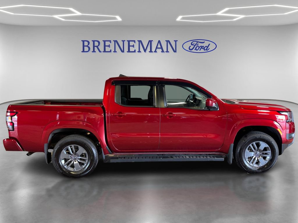 Used 2025 Nissan Frontier SV AWD/4WD image 5