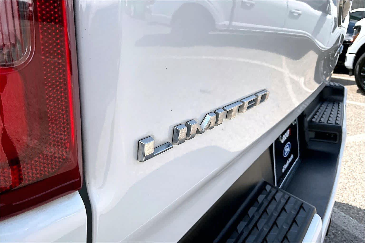 Used 2023 RAM 1500 Limited w/ Body Color Bumper Group AWD/4WD image 12