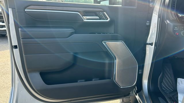 Used 2025 Chevrolet Silverado 3500 High Country w/ High Country Premium Package image 16