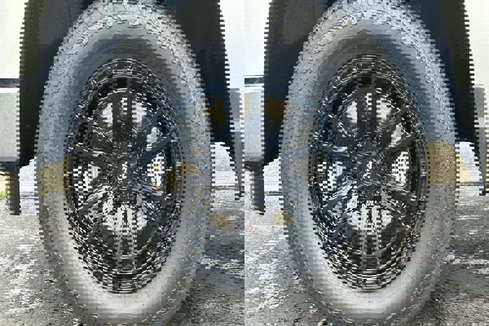 Used 2025 Chevrolet Silverado 1500 LT image 25