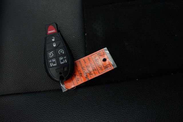 Used 2018 Dodge Grand Caravan SXT image 18