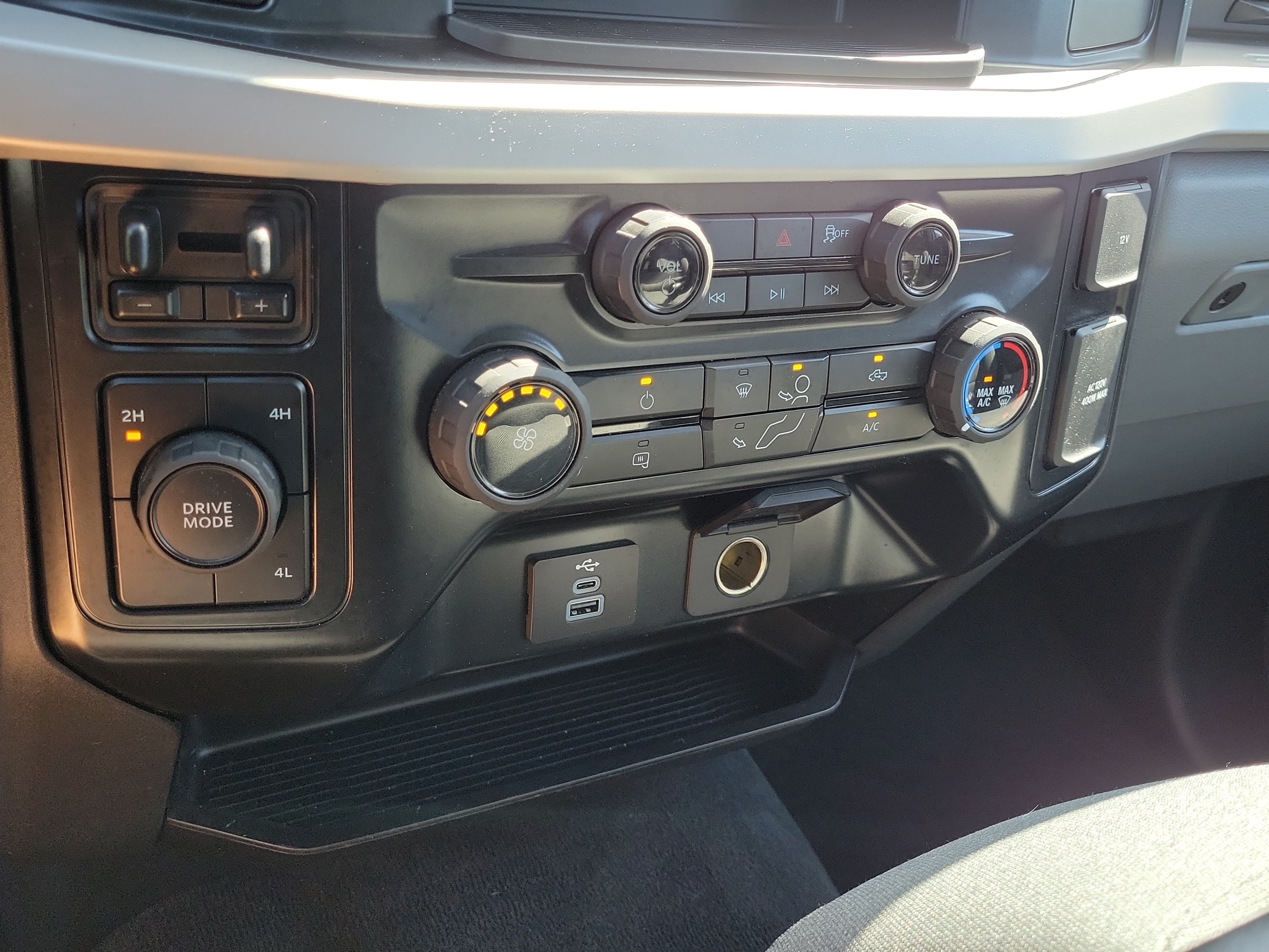 Certified 2026 Ford F250 XLT AWD/4WD image 27