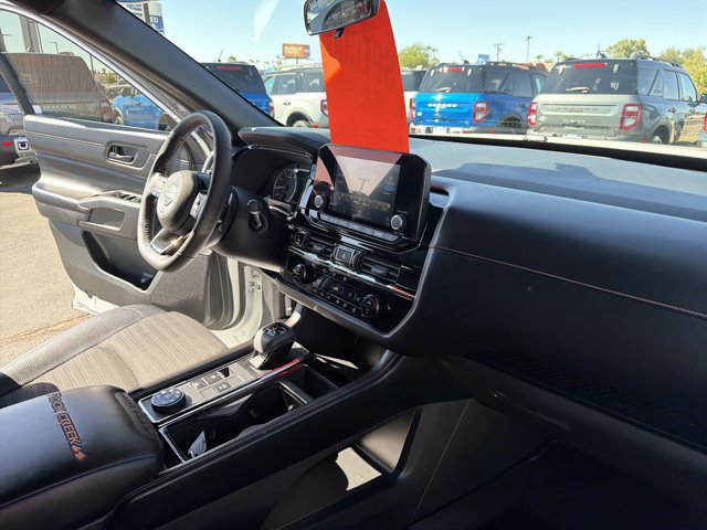 Used 2023 Nissan Pathfinder Rock Creek AWD/4WD image 17