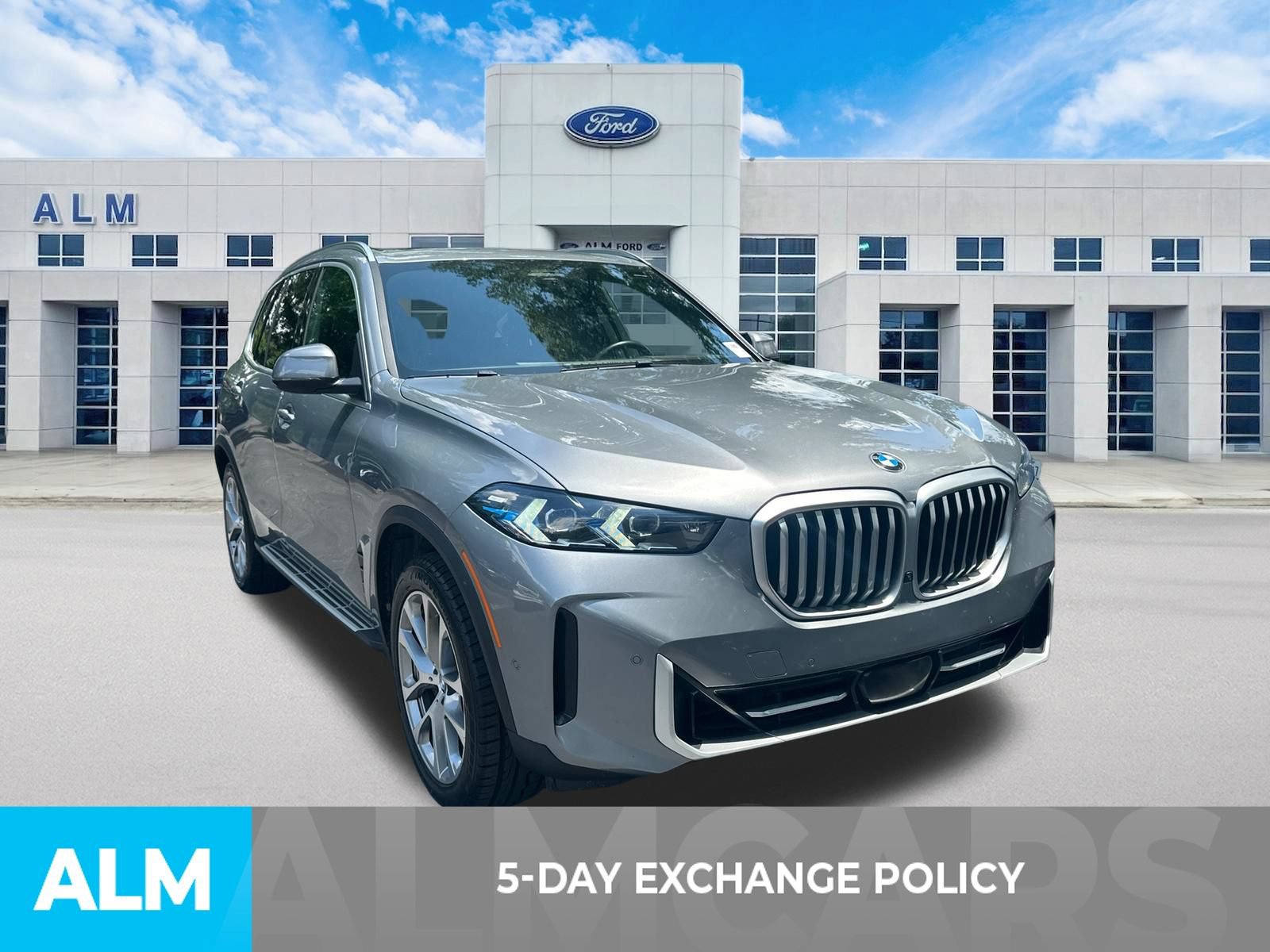 Used 2024 BMW X5 sDrive40i w/ Premium Package RWD image 3