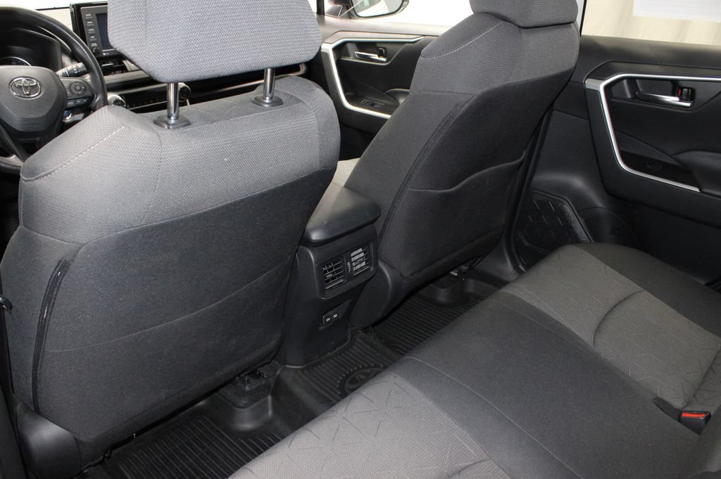 Used 2022 Toyota RAV4 XLE w/ Convenience Package AWD/4WD image 21