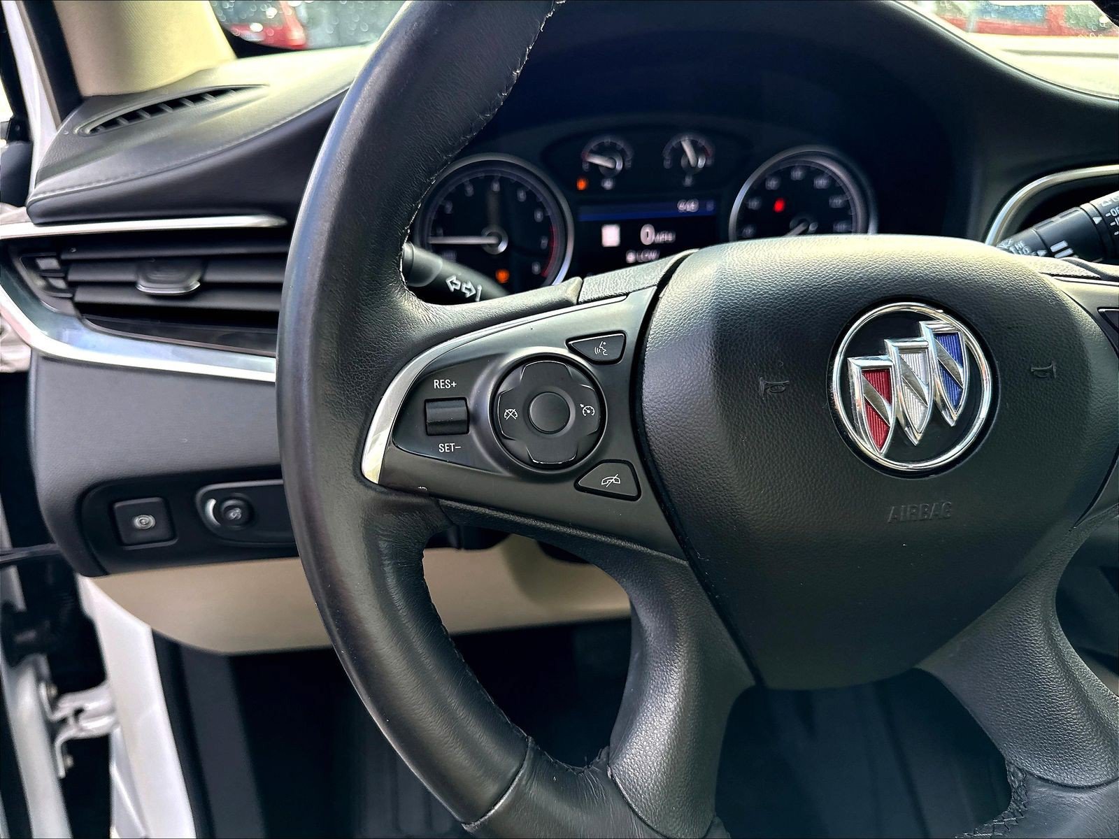 Used 2020 Buick Enclave Essence w/ Sound and Sites Package FWD image 15