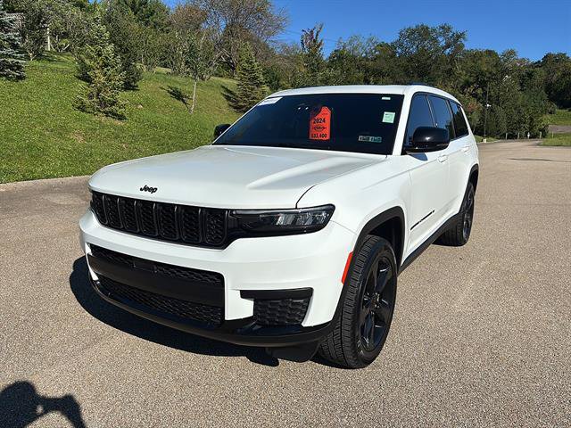 Used 2024 Jeep Grand Cherokee L Altitude AWD/4WD image 8