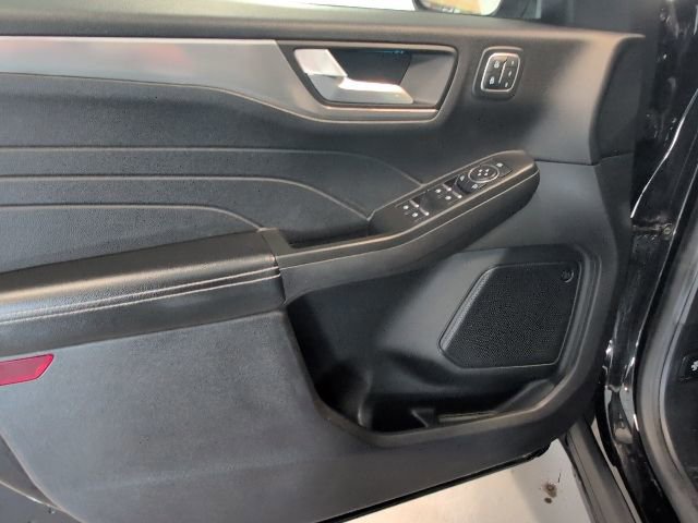 Certified 2021 Ford Escape Titanium image 15