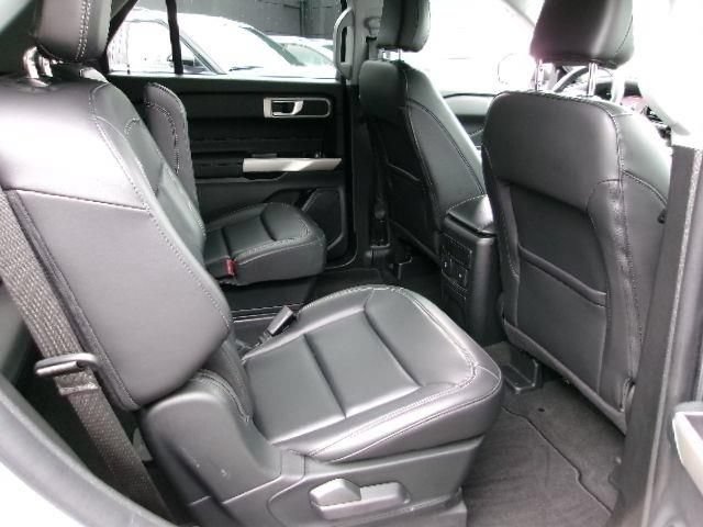 Certified 2023 Ford Explorer XLT w/ Equipment Group 202A AWD/4WD image 5