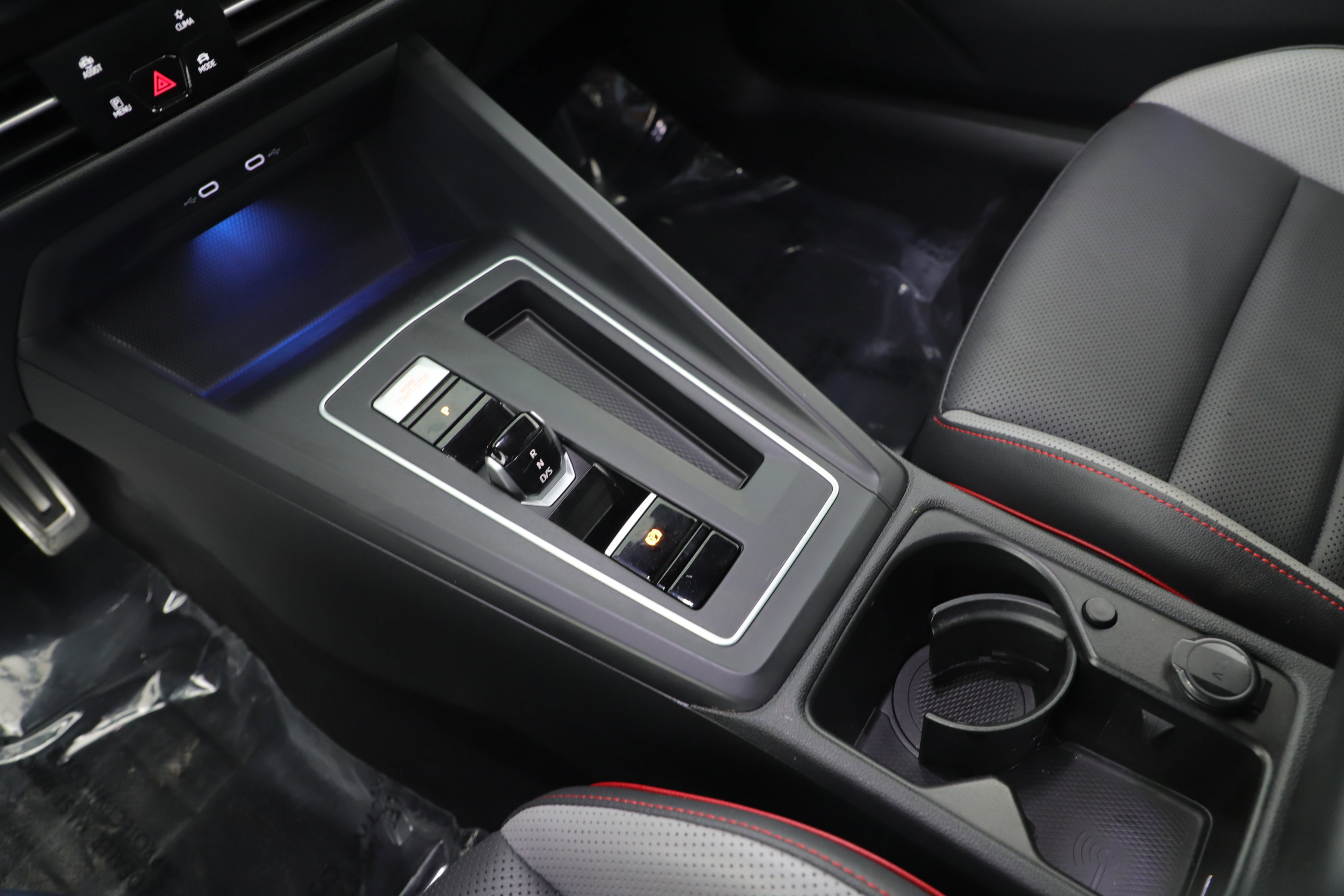 Used 2022 Volkswagen GTI Autobahn image 14