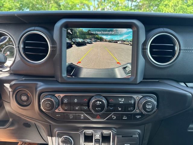 Used 2022 Jeep Gladiator Overland w/ Popular Equipment Package AWD/4WD image 18