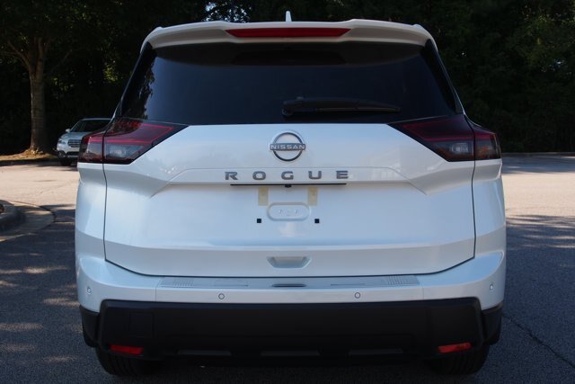 Used 2026 Nissan Rogue SV FWD image 6