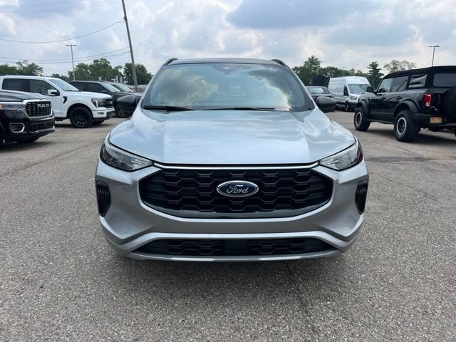 Certified 2024 Ford Escape ST-Line w/ Tech Pack #1 AWD/4WD image 2