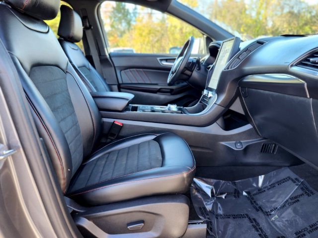 Certified 2023 Ford Edge ST-Line w/ Class II Trailer Tow Package AWD/4WD image 11