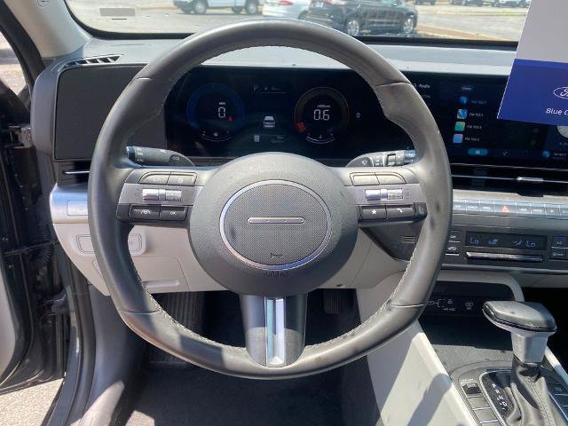 Used 2025 Hyundai Kona SEL FWD image 18