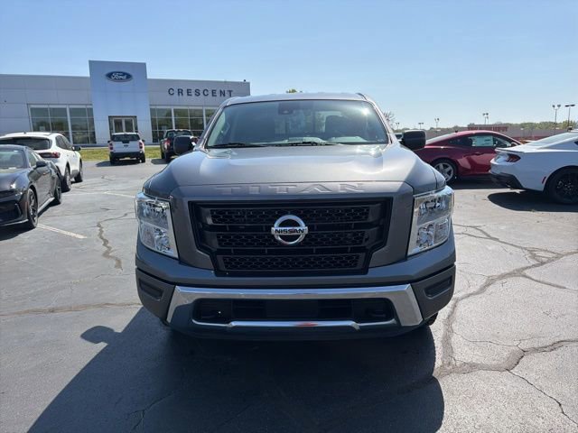Used 2022 Nissan Titan SV image 8