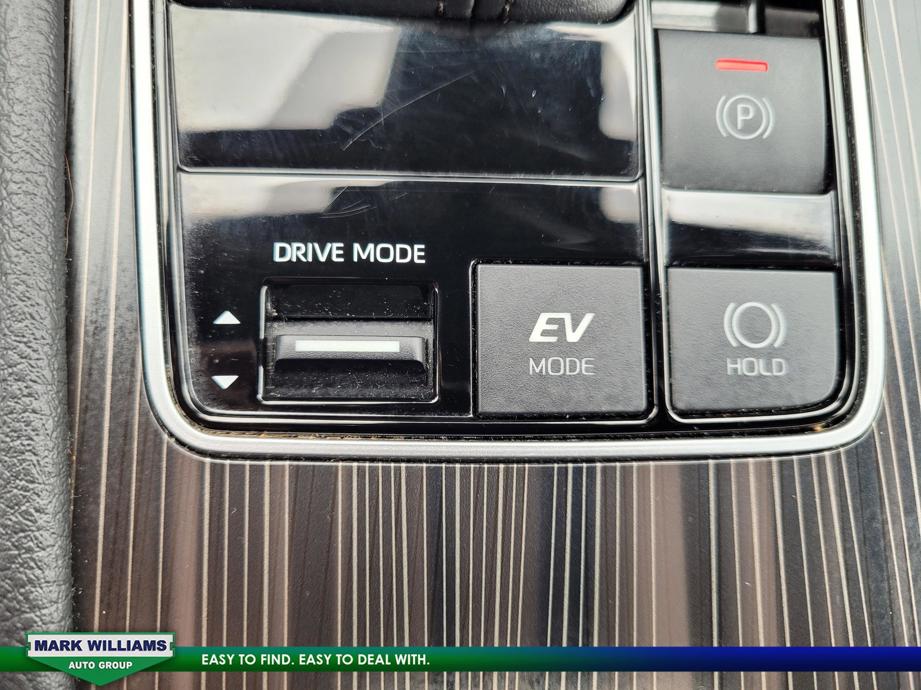 Used 2021 Toyota Sienna Platinum image 30