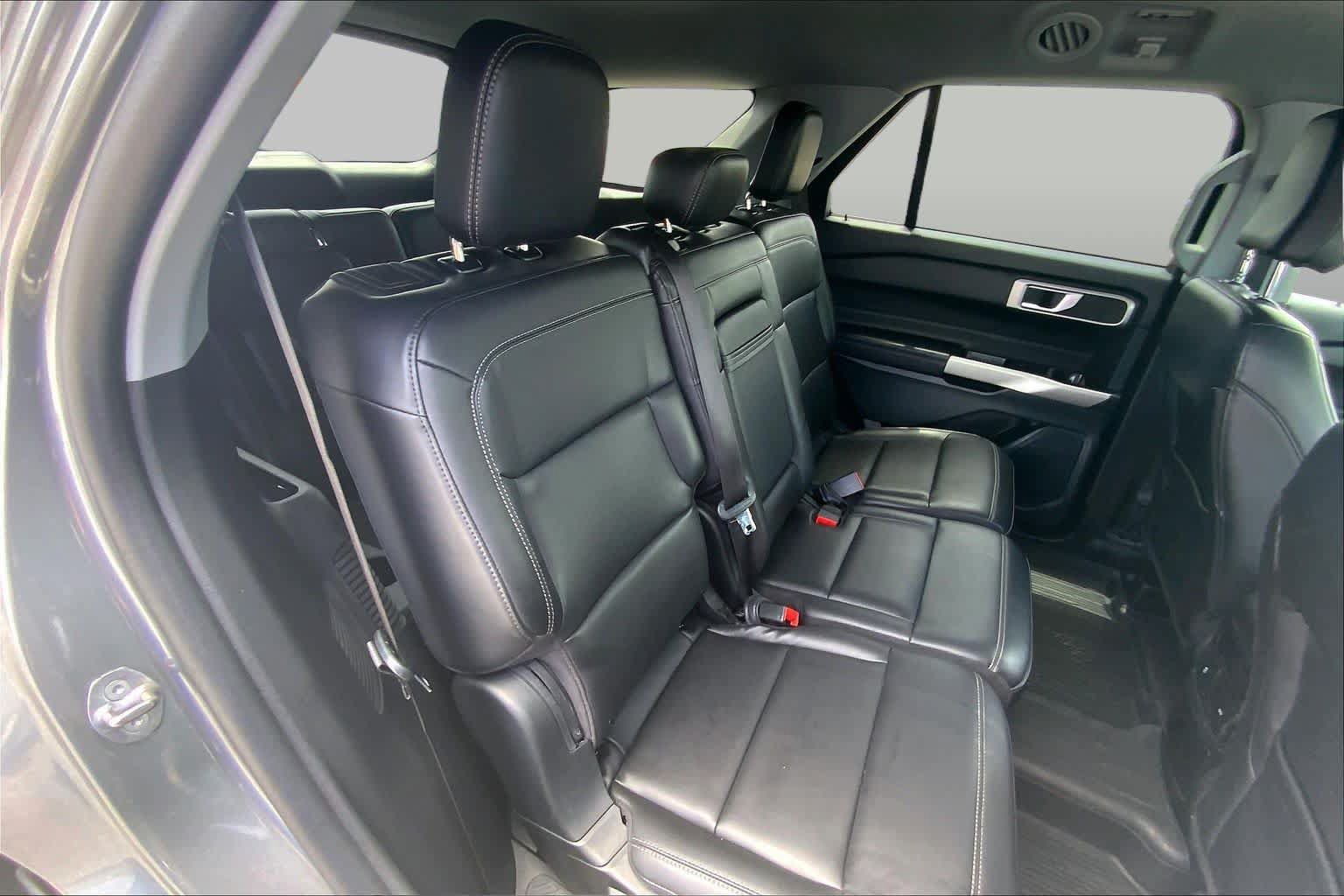 Certified 2023 Ford Explorer XLT w/ Equipment Group 202A AWD/4WD image 20