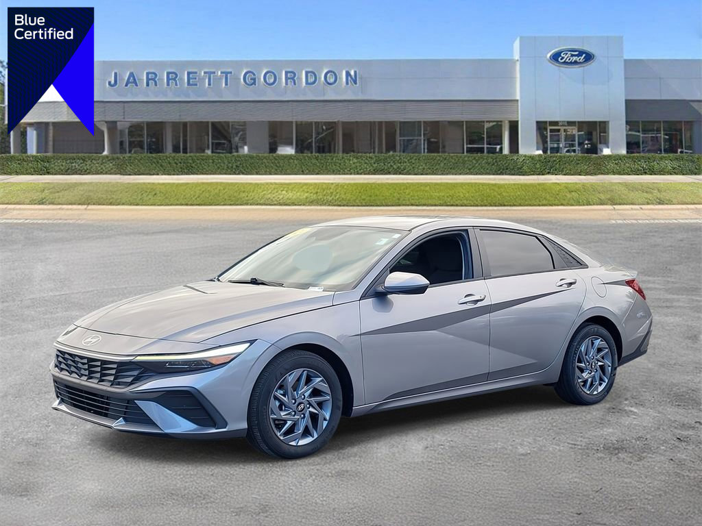 Used 2024 Hyundai Elantra Blue image 1