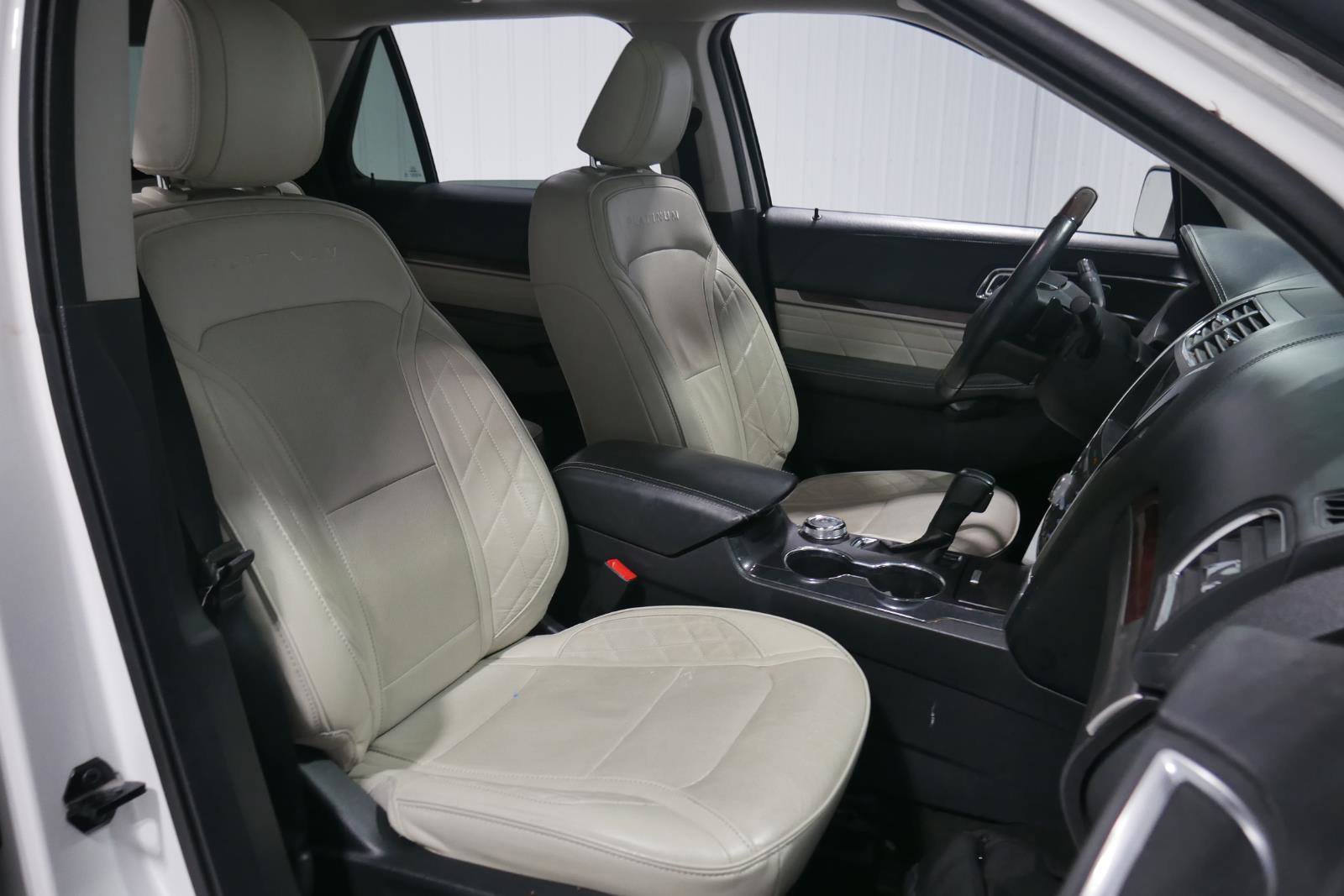 Certified 2018 Ford Explorer Platinum image 16