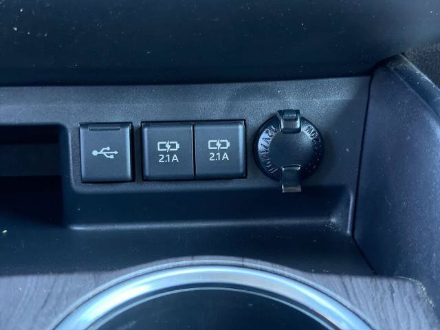 Used 2020 Toyota Highlander Platinum AWD/4WD image 25