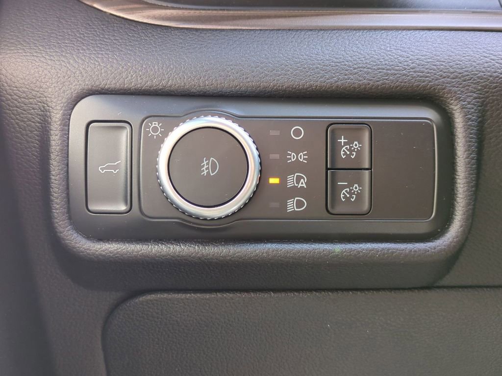 Certified 2021 Ford Explorer Limited w/ Equipment Group 301A image 24