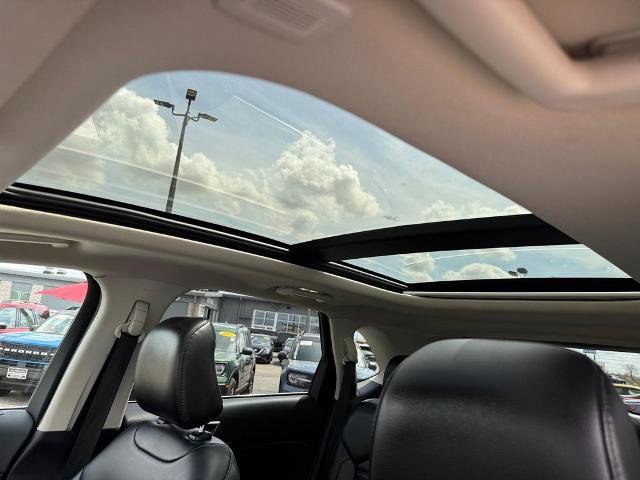 Certified 2023 Ford Edge SEL w/ Convenience Package AWD/4WD image 8