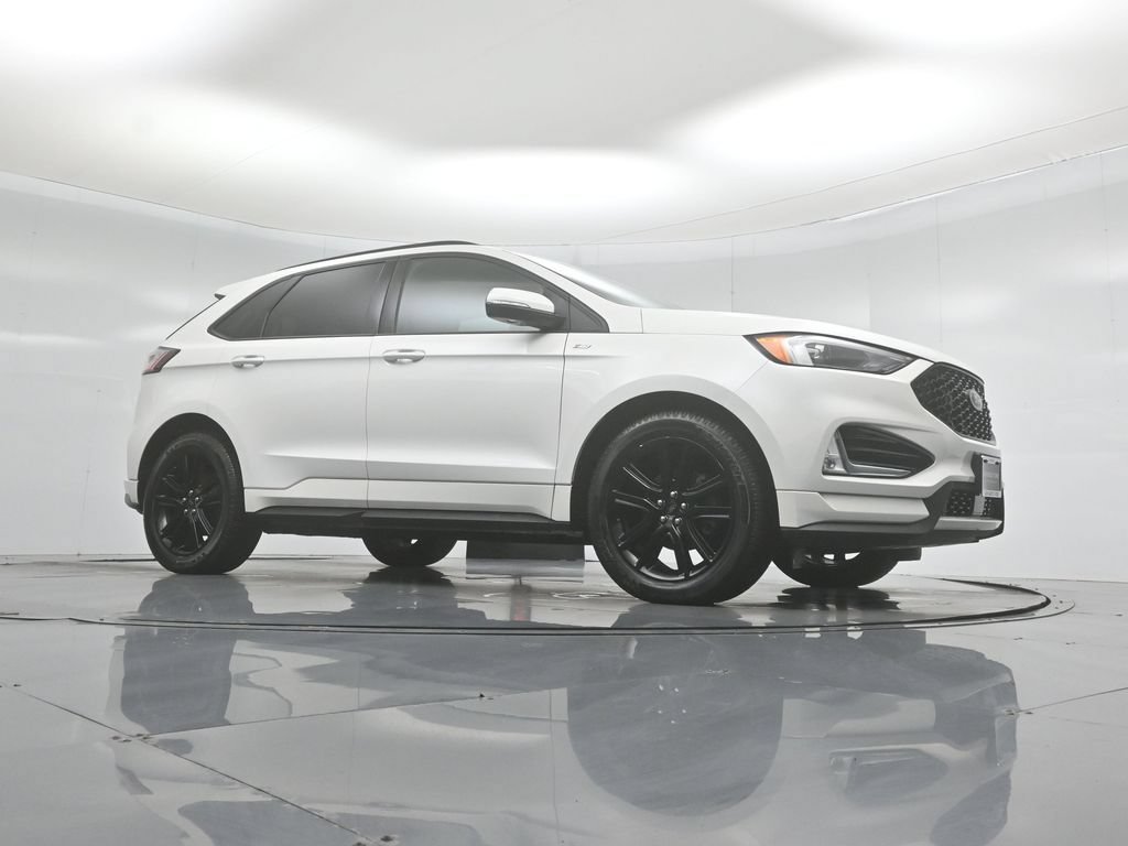 Certified 2020 Ford Edge ST-Line FWD image 4