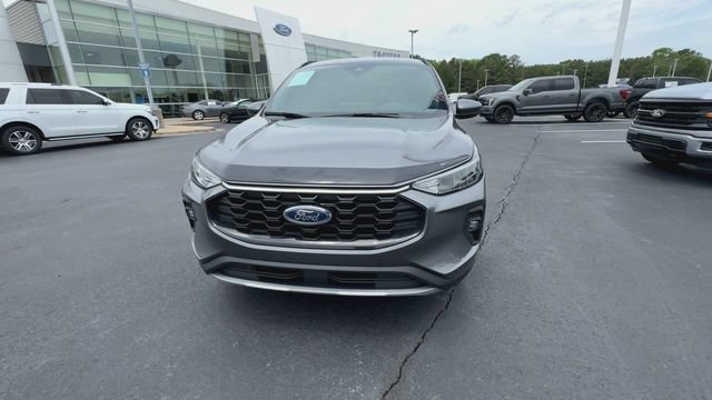 Certified 2026 Ford Escape ST-Line Select w/ Tech Pack #1 AWD/4WD image 3