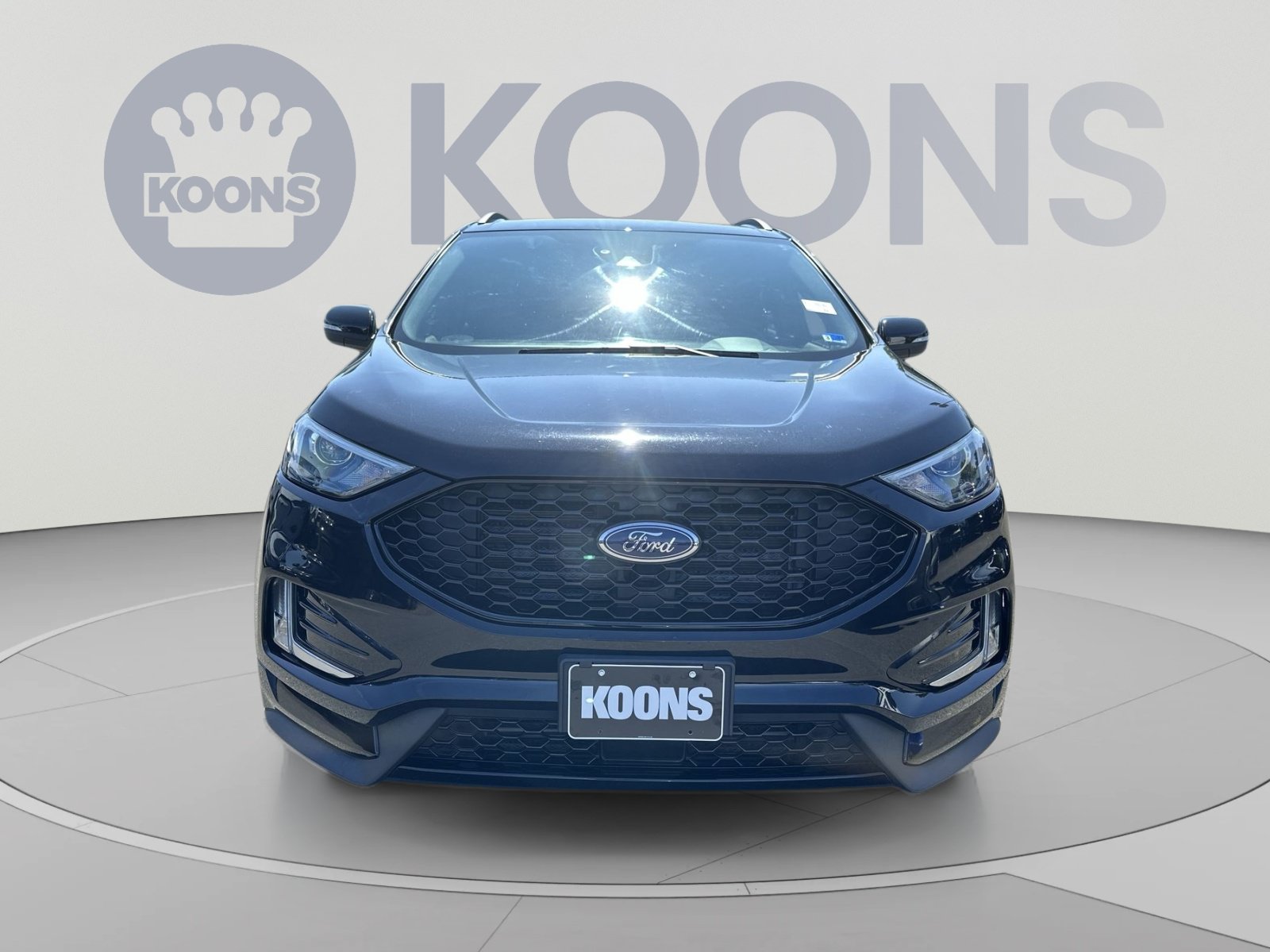 Certified 2020 Ford Edge ST-Line w/ Cold Weather Package AWD/4WD image 4