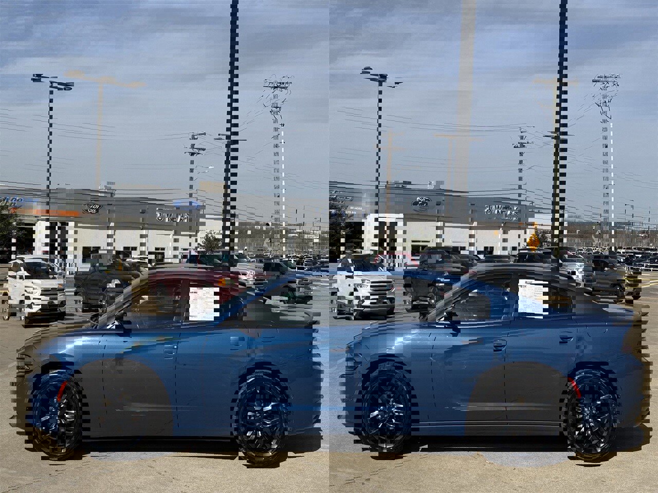 Used 2022 Dodge Charger SXT w/ Blacktop Package image 3