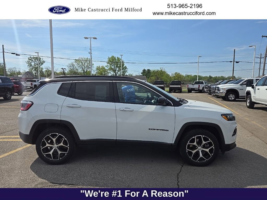 Used 2024 Jeep Compass Limited image 2