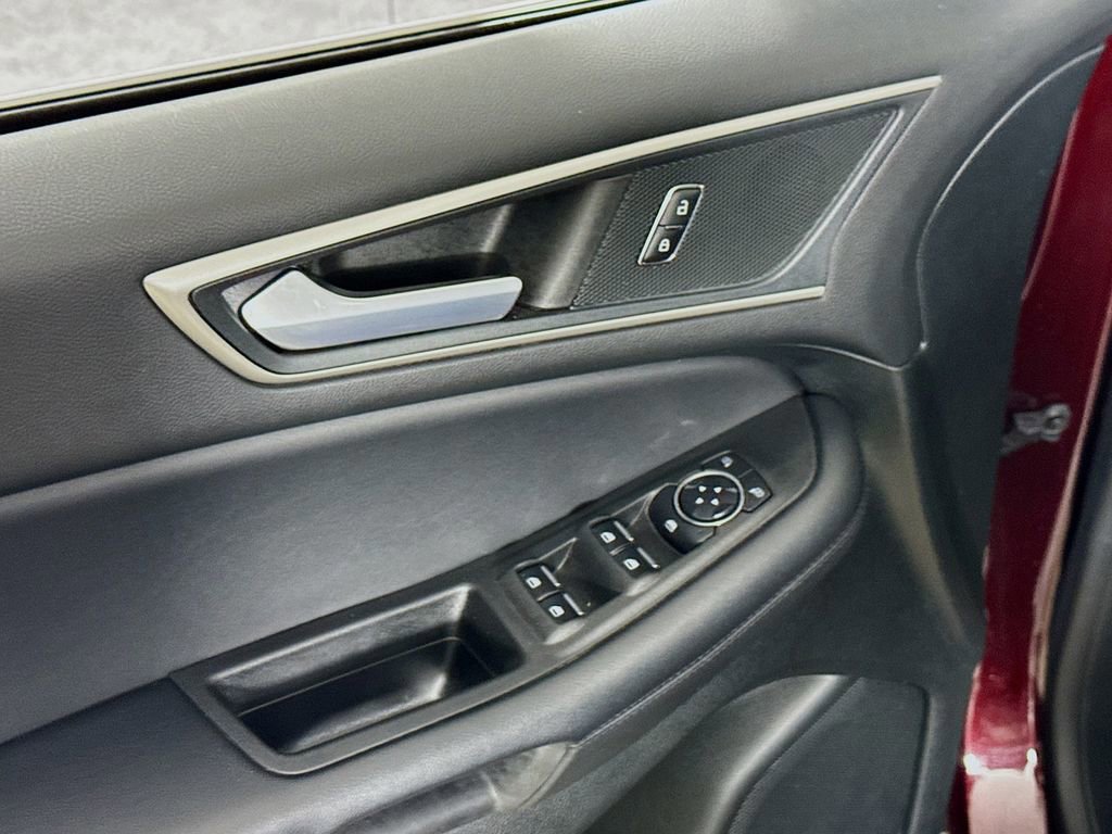 Certified 2023 Ford Edge SEL image 17