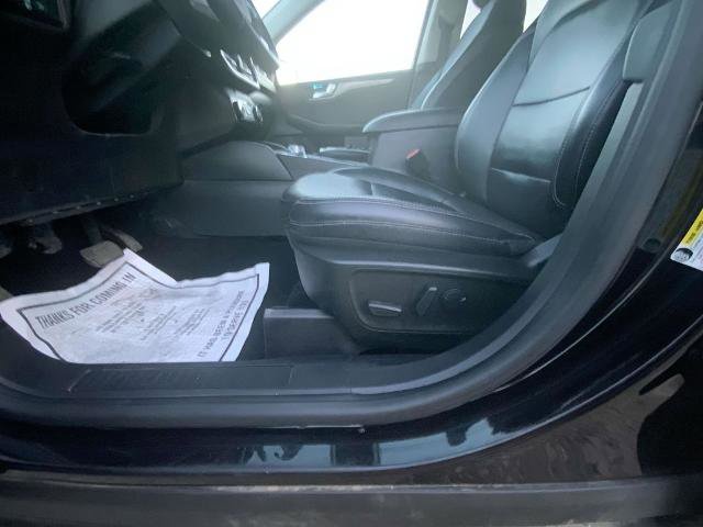 Certified 2022 Ford Escape Titanium w/ Class II Trailer Tow Package image 12